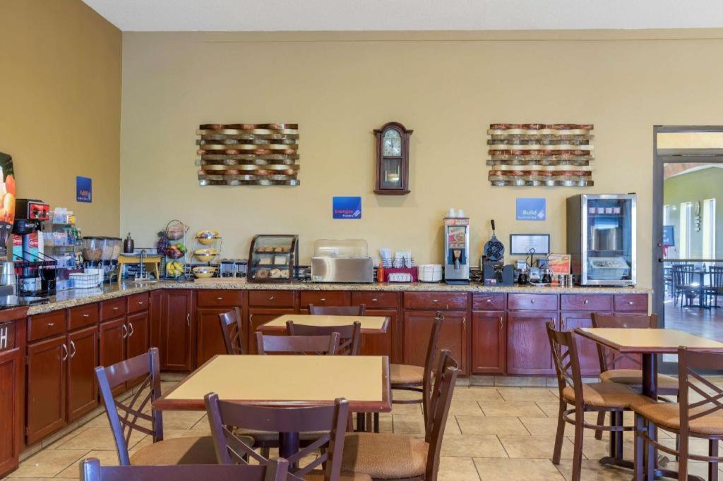 Best Western Taylor Inn Dış mekan fotoğraf