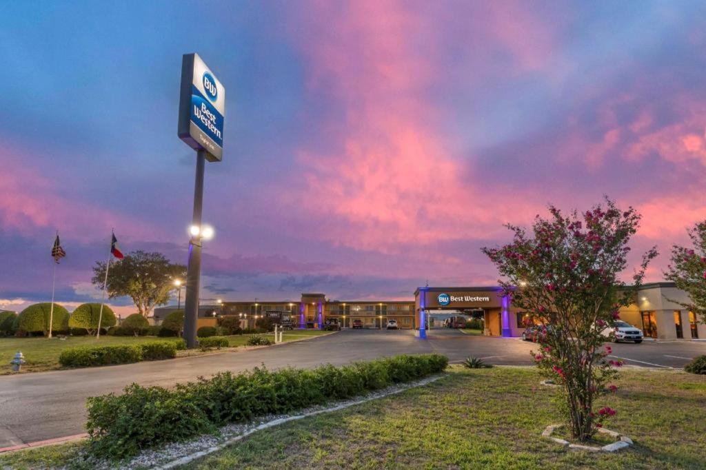 Best Western Taylor Inn Dış mekan fotoğraf